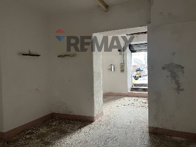 Foto Locale commerciale in via nicolo giannotta 7, Catania di 43 m²