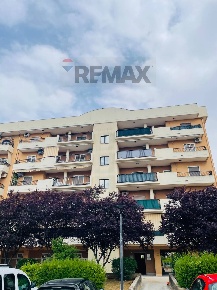 Foto Ufficio in Via Parigi 13, Casamassima di 97 m² con 3 locali in vendita