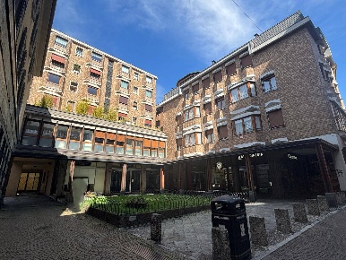 Foto Appartamento in VIA CAVOUR 73, Lecco Centro di 130 m² con 4 locali