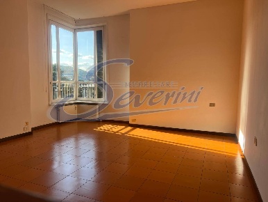 Foto Appartamento in Via Rezzonico, Como Valduce - Crispi di 105 m²