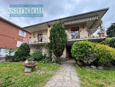 Foto Villa unifamiliare in Via Sirtica, Vercelli Semicentro di 180 m²