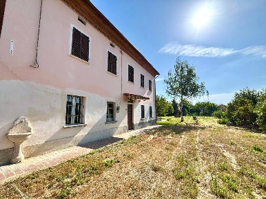 Foto Casa indipendente a Alessandria Villa del Foro di 123 m² con 4 locali