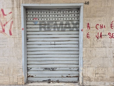 Foto Locale commerciale in Via Carnia 46, Bari Carrassi di 22 m² in vendita