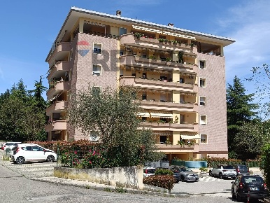 Foto Appartamento in Via Emanuele Petri 6, Corciano di 90 m² con 3 locali