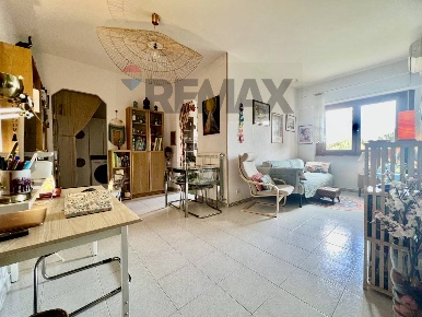 Foto Appartamento in Via Paolo Renzi 111, Roma Spinaceto di 56 m²