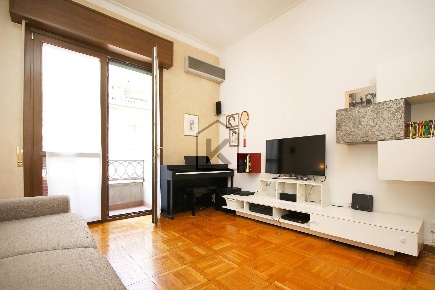 Foto Appartamento in Via Cipro, Milano Porta Vittoria di 70 m² con 2 locali