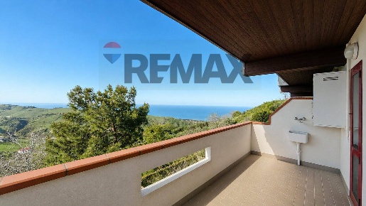 Foto Appartamento in Via San Rocco 144/b, Silvi Silvi Alta di 98 m²