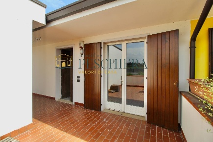 Foto Appartamento in Strada della Caldana 26, Lazise Colà di 200 m²