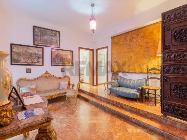 Foto Appartamento in Via Maqueda 110, Palermo Cassaro di 392 m² in vendita