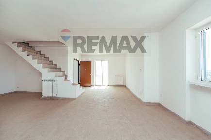 Foto Appartamento in Via dei Platani 8, Capena Bivio Di Capanelle di 87 m²