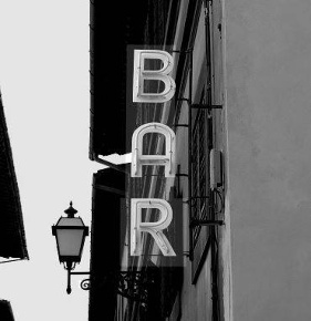 Foto Bar a Busto Arsizio Piazza Santa Maria di 70 m² con 3 locali