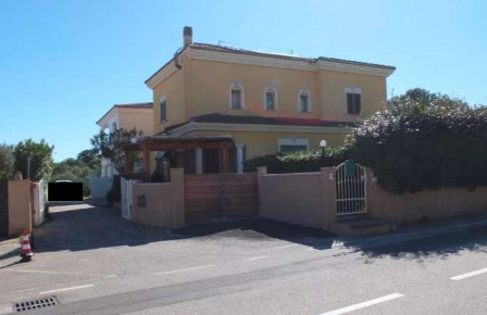 Foto Villa unifamiliare in Via Eugenio Montale, Olbia di 238 m² all'asta