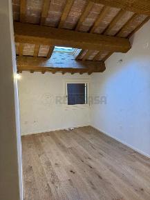 Foto Attico a Bassano del Grappa Centro di 220 m² con 6 locali in vendita
