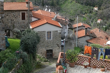 Foto Casale a Fosdinovo di 60 m² con 3 locali in vendita