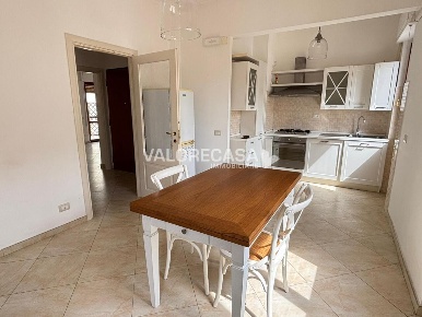 Foto Appartamento in Via Carlo Giovanni Sforza, Carrara Avenza di 100 m²