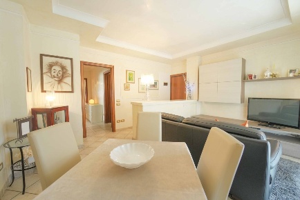 Foto Appartamento in Via Salvatore Barzilai 26, Rimini Viserba di 90 m²