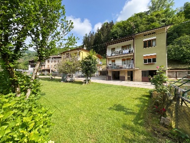 Foto Appartamento in Contrada Maso Fondi 41, Recoaro Terme di 200 m²