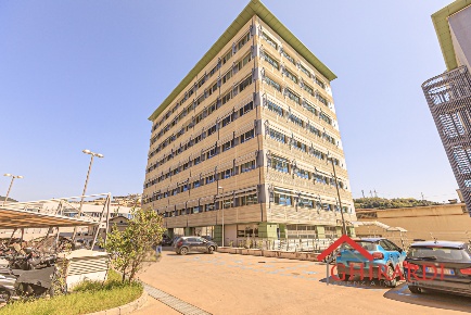 Foto Ufficio in Via Enrico Albareto, Genova Sestri Ponente di 85 m²