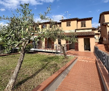 Foto Case semi ndipendenti a Greve in Chianti di 70 m² con 4 locali