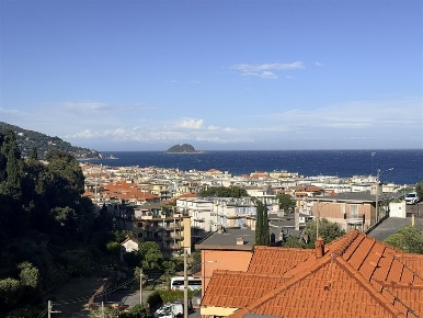 Foto Attico in Via Borri, Alassio di 80 m² con 3 locali in vendita