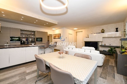 Foto Villa unifamiliare in Via Antonioli, Desenzano del Garda Rivoltella