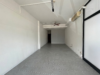 Foto Negozio in Via ADRIA Via Po 0, Adria Centro di 50 m² con 1 locali