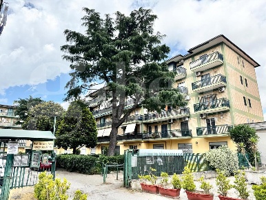Foto Appartamento in Via Calabresi 115, Arzano di 129 m² con 3 locali
