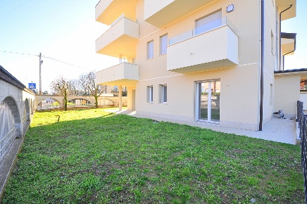 Foto Appartamento a Casorezzo di 118 m² con 3 locali in vendita