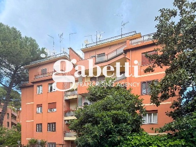Foto Appartamento in Via MONTE TRINCELLO 1, Roma Città Giardino di 141 m²