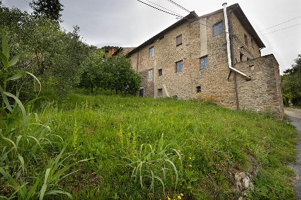 Foto Rustico a Lucca Mutigliano - Torre di 130 m² con 6 locali in vendita
