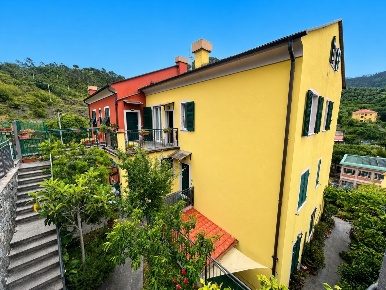 Foto Appartamento a Levanto Centro di 135 m² con 5 locali in vendita