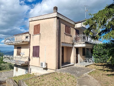 Foto Villa a schiera in Caponi 35, Montemiletto Caponi di 140 m² in vendita