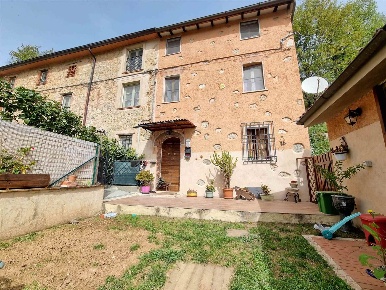 Foto Case semi ndipendenti a Camaiore Camaiore Paese di 105 m² con 6 locali