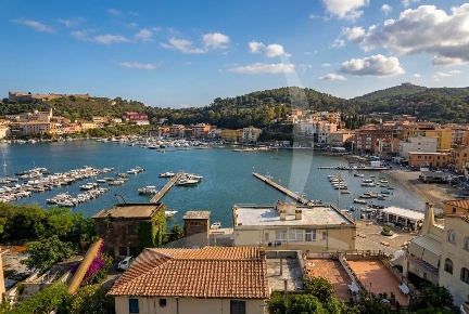 Foto Appartamento a Monte Argentario Porto Ercole di 137 m² con 8 locali