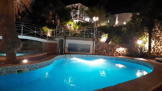 Foto Villa unifamiliare in colli, Pescara di 276 m² con 8 locali in vendita