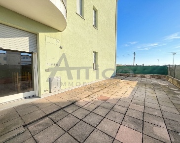 Foto Appartamento in Rovigo Tassina RO, Rovigo di 70 m² con 4 locali