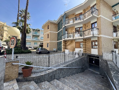 Foto Appartamento in via nuvoloni 69, Sanremo Corso degli Inglesi di 103 m²