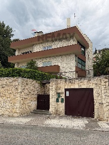 Foto Appartamento a Ancona Passetto di 110 m² con 3 locali in affitto