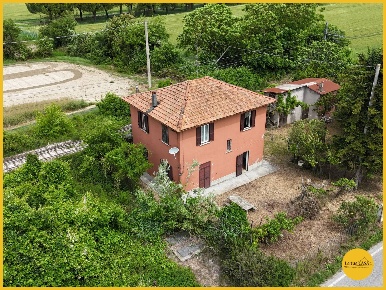 Foto Casa indipendente in Via Pianella 72, Budrio di 151 m² con 5 locali