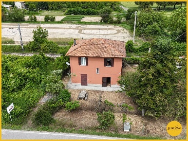 Foto Casa indipendente in Via Pianella 72, Budrio di 151 m² con 5 locali