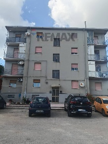 Foto Appartamento in Via Ovideo 27, Enna Pergusa di 88 m² con 1 locali