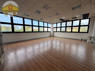 Foto Capannone industriale a Treviso di 1350 m² in vendita