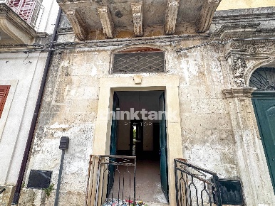 Foto Appartamento in Via Domenico Ciriillo, Noto Centro di 94 m² in vendita
