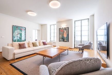 Foto Appartamento in Piazza Carlo Felice, Torino Via Roma di 221 m²