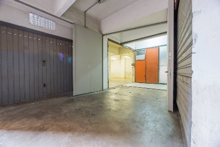 Foto Posti auto in Via Pasquale Berghini 66R, Genova San Fruttuoso di 90 m²