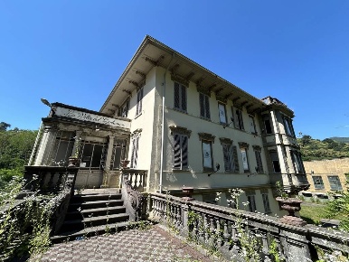 Foto Casa indipendente in FRAZIONE DONNO 8, Strona di 900 m² con 10 locali