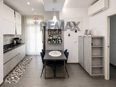 Foto Appartamento in via fellini 8, Cosenza Stadio - Città 2000 di 105 m²