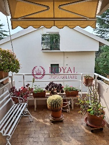 Foto Appartamento in Via Giovanni Paganucci, Livorno Fabbricotti di 147 m²