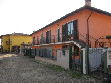 Foto Villa unifamiliare a Dorno di 120 m² con 5 locali in vendita