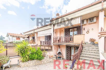 Foto Villa a schiera in Via Del Pascolaro 17, Marino Castagnole - Due Santi